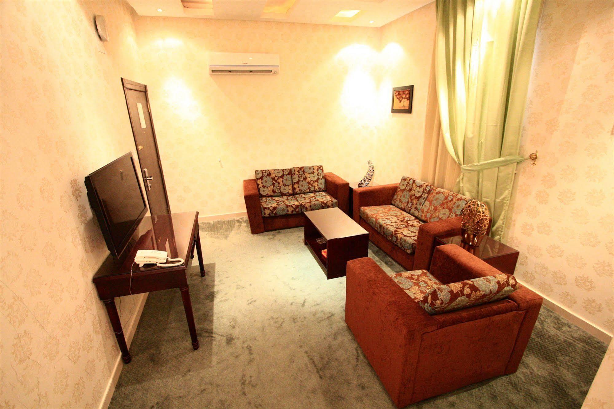 Rest Night Hotel Suites- Al Falah Эр-Рияд Экстерьер фото